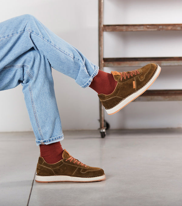 Sneaker tennis T130 in suede verde - PreOrder