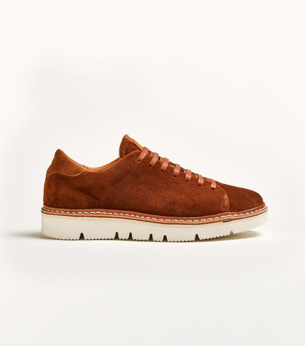 Sneaker bassa T100 in suede sigaro - PreOrder
